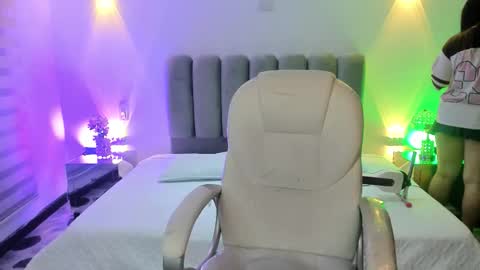 Thalia online show from February 17, 2026, 5:04 am