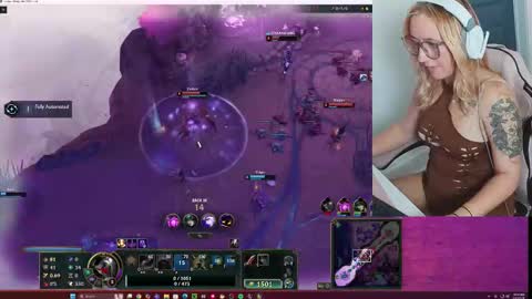 thaliacollinsss online show from February 12, 2026, 4:24 pm