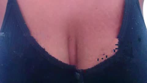Snapshot of thaly_pervert chatting on May 5, 2026, 3:09 pm Thalia online show from May 5, 2026, 3:09 pm