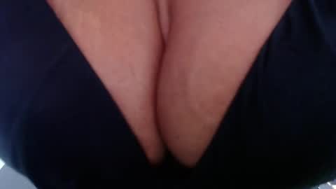 Snapshot of thaly_pervert chatting on May 18, 2026, 2:56 pm Thalia online show from May 18, 2026, 2:56 pm