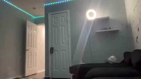 ThatDomHtx online show from November 16, 2025, 12:44 pm