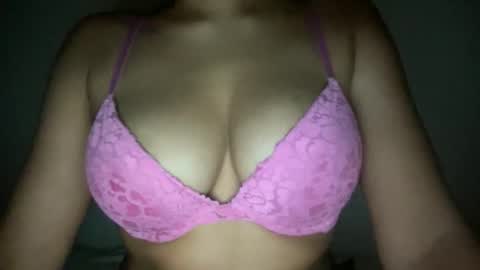 Melanie online show from October 18, 2025, 3:42 am