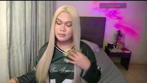 Snapshot of thatgirloctavia chatting on February 22, 2025, 1:02 pm NOEY online show from February 22, 2025, 1:02 pm