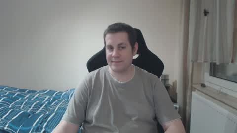 thatguyyeahhim online show from December 31, 2024, 1:04 am