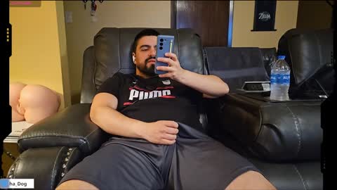 Snapshot of the_alpha_dog_xxx chatting on January 18, 2025, 1:52 am the_alpha_dog_xxx online show from January 18, 2025, 1:52 am