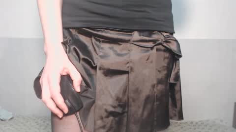 Snapshot of the_basic_instinctt chatting on January 25, 2025, 2:37 am Eva online show from January 25, 2025, 2:37 am