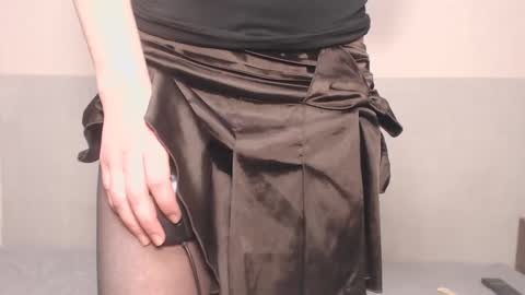 Snapshot of the_basic_instinctt chatting on January 29, 2025, 12:33 am Eva online show from January 29, 2025, 12:33 am