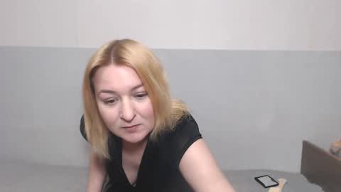 Snapshot of the_basic_instinctt chatting on March 9, 2025, 10:30 pm Eva online show from March 9, 2025, 10:30 pm