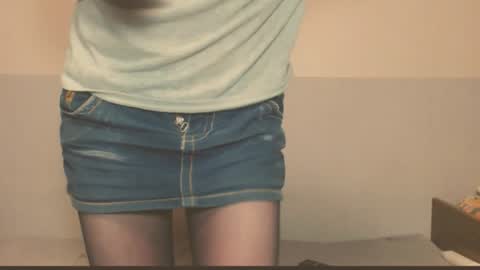 Snapshot of the_basic_instinctt chatting on September 19, 2025, 3:13 pm Eva online show from September 19, 2025, 3:13 pm