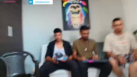 SCOTT  THEO  KAMERON  GENDERSON online show from December 4, 2024, 9:57 pm