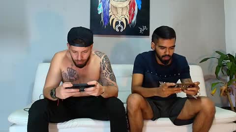 SCOTT  THEO  KAMERON  GENDERSON online show from December 7, 2024, 4:31 am