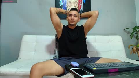 SCOTT  THEO  KAMERON  GENDERSON online show from December 14, 2024, 3:51 am