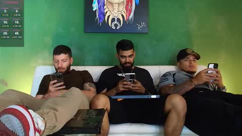 SCOTT  THEO  KAMERON  GENDERSON online show from January 7, 2026, 10:12 pm