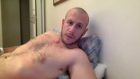 Snapshot of the_handyman_69 chatting on November 6, 2025, 12:44 am the_handyman_69 online show from November 6, 2025, 12:44 am