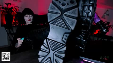 Snapshot of the_inamorata chatting on February 6, 2026, 9:51 pm Goddess Misha online show from February 6, 2026, 9:51 pm