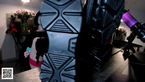 Snapshot of the_inamorata chatting on February 25, 2026, 9:13 pm Goddess Misha online show from February 25, 2026, 9:13 pm