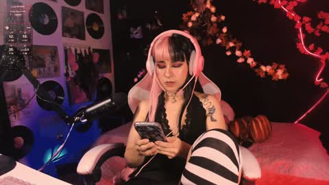 ...  ... online show from December 10, 2024, 10:28 am