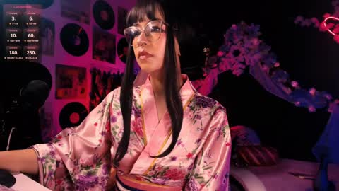 ...  ... online show from January 9, 2025, 9:48 am