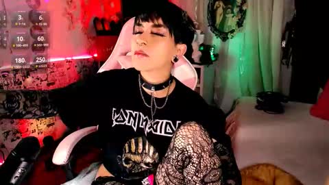 ...  ... online show from October 2, 2025, 6:31 am