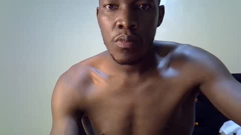 Snapshot of the_logking chatting on February 1, 2026, 2:21 am the_logking online show from February 1, 2026, 2:21 am