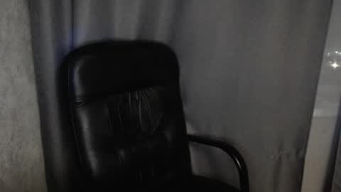 Snapshot of the_moon_fairy chatting on May 13, 2026, 5:10 pm Mia online show from May 13, 2026, 5:10 pm