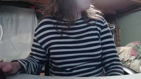 Ekye online show from November 25, 2025, 9:04 pm