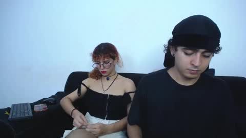 Snapshot of the_r00m chatting on September 18, 2025, 11:07 pm Jaime Angela online show from September 18, 2025, 11:07 pm