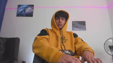 Snapshot of the_weed_guys chatting on January 23, 2025, 12:57 am Danny online show from January 23, 2025, 12:57 am