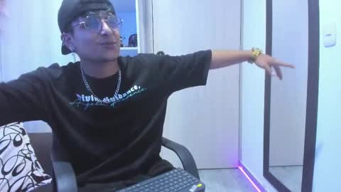 Snapshot of the_weed_guys chatting on September 20, 2025, 4:02 am Danny online show from September 20, 2025, 4:02 am