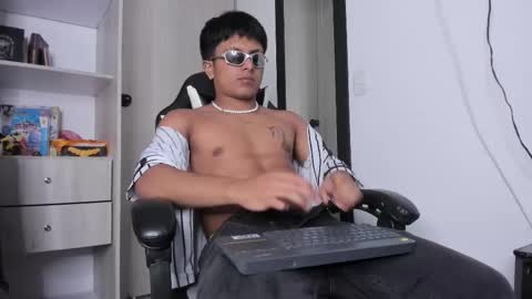 Snapshot of the_weed_guys chatting on November 25, 2025, 1:16 am Danny online show from November 25, 2025, 1:16 am