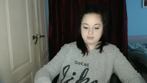 raissa online show from November 4, 2025, 2:05 pm