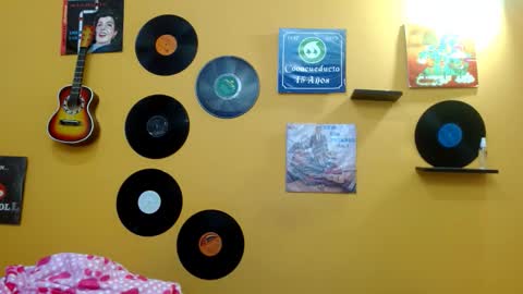 DAMIAN online show from December 2, 2025, 6:58 pm