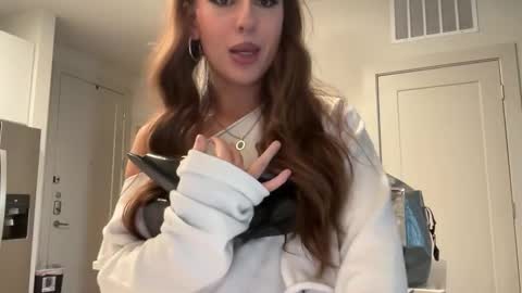 Snapshot of thegabzilla chatting on December 22, 2025, 9:23 pm thegabzilla online show from December 22, 2025, 9:23 pm