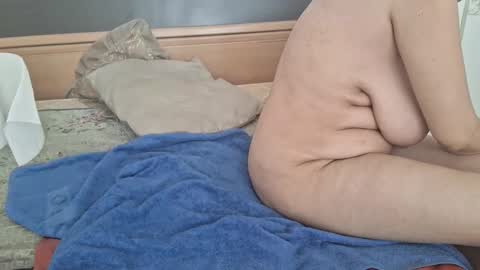 Snapshot of thegiselle chatting on April 15, 2026, 10:00 am thegiselle online show from April 15, 2026, 10:00 am