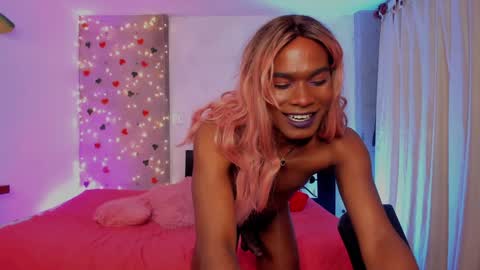 Snapshot of thegoldenbitch chatting on January 4, 2025, 2:14 am Goldie online show from January 4, 2025, 2:14 am