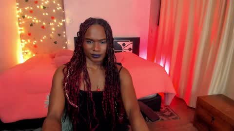 Snapshot of thegoldenbitch chatting on March 12, 2025, 5:02 am Goldie online show from March 12, 2025, 5:02 am