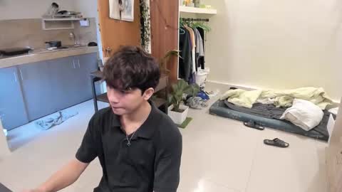 Green online show from November 15, 2025, 7:16 am