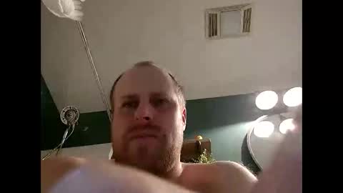 Snapshot of thehammerxx chatting on November 3, 2025, 10:38 am thehammerxx online show from November 3, 2025, 10:38 am