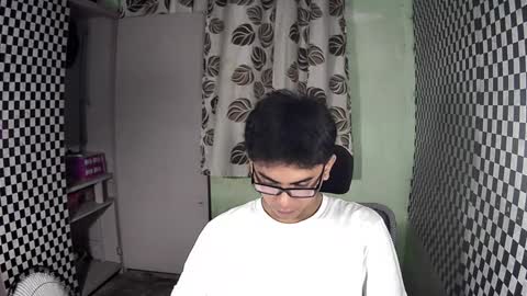 Xerxis online show from December 4, 2024, 1:42 pm