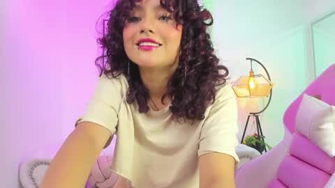 Theia  online show from March 1, 2025, 3:38 pm