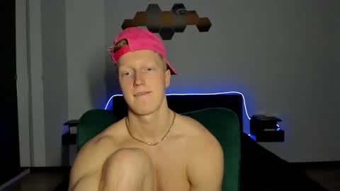 Snapshot of thejacob_d chatting on January 5, 2026, 5:27 pm thejacob_d online show from January 5, 2026, 5:27 pm