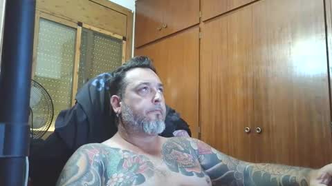 Snapshot of thekier chatting on November 18, 2025, 2:43 pm thekier online show from November 18, 2025, 2:43 pm