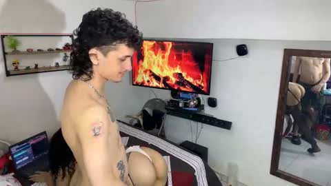 theking11220 online show from December 15, 2025, 7:12 am