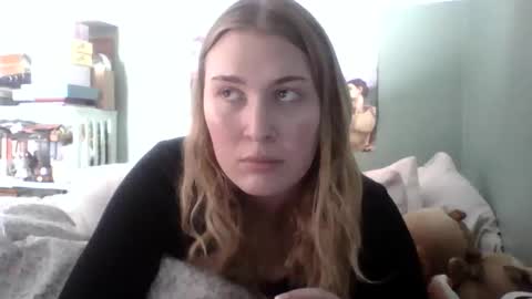 Snapshot of thelittlebambii chatting on February 28, 2026, 6:31 pm Little Bambii online show from February 28, 2026, 6:31 pm