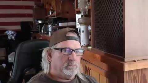 themasseure1 online show from April 16, 2026, 7:14 pm