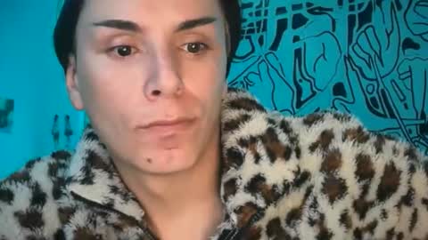 Lucy Lucy online show from December 4, 2025, 1:04 am