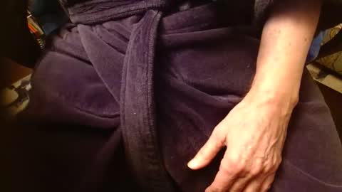 Snapshot of thembones chatting on January 12, 2026, 6:29 am thembones online show from January 12, 2026, 6:29 am