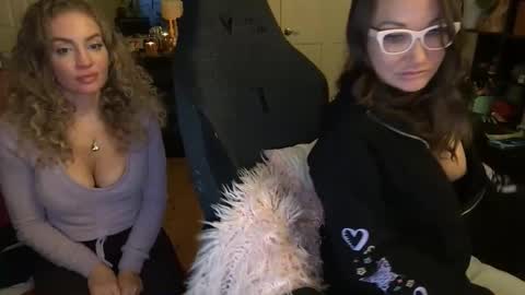 Cach Nelson online show from December 31, 2024, 10:12 pm