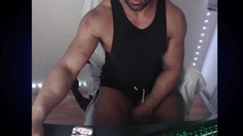 TheMuscleFactory online show from November 10, 2025, 8:08 pm