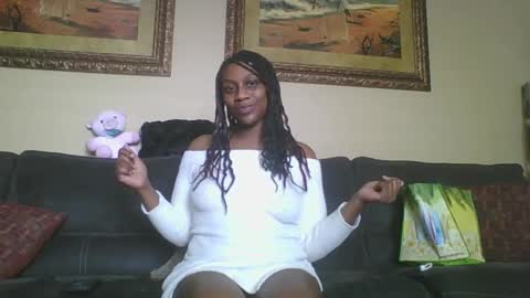 Snapshot of thenaturalgoddess chatting on February 10, 2025, 5:09 pm TheNaturalGoddess online show from February 10, 2025, 5:09 pm